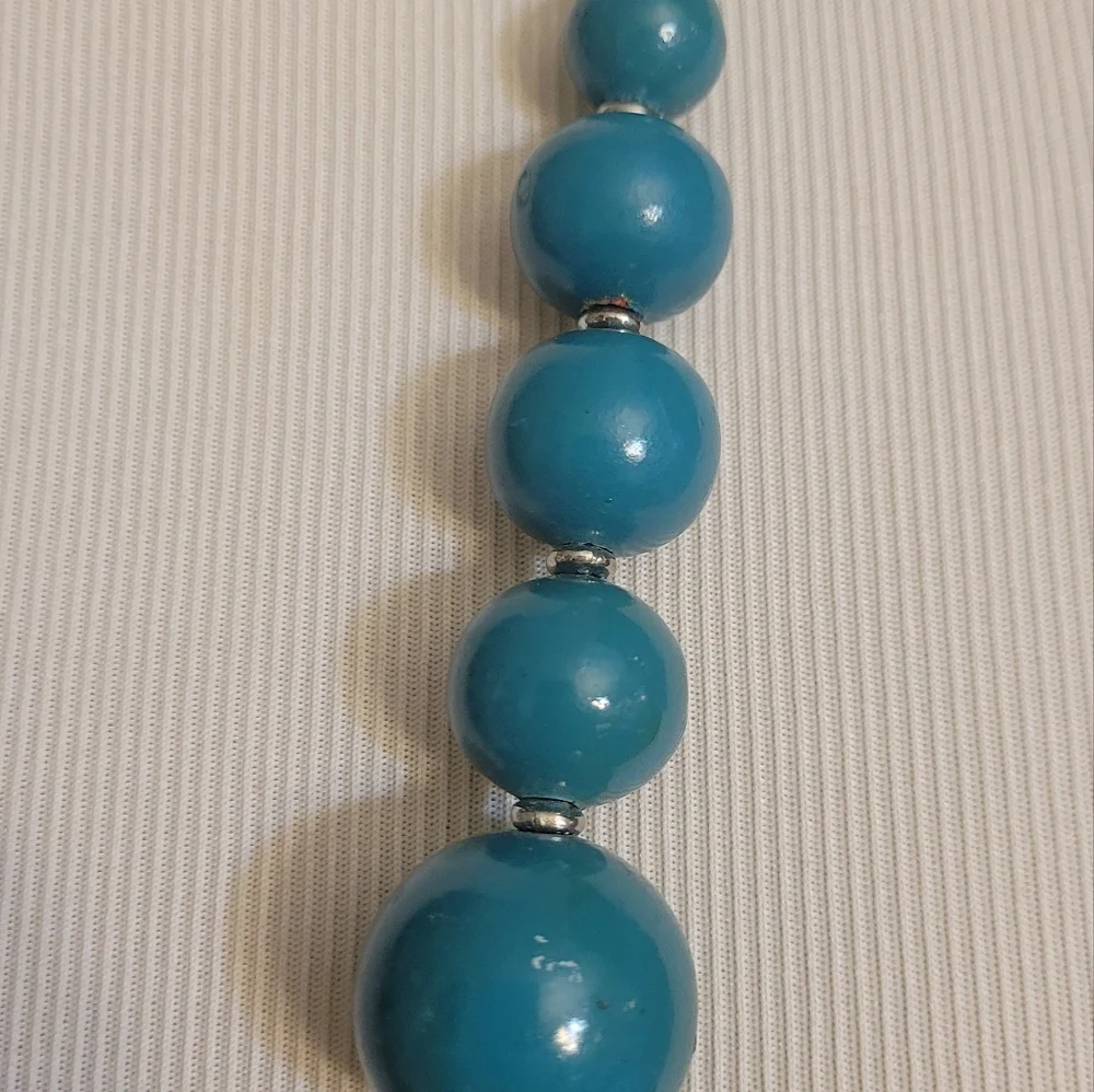 Fun Fashion Necklace - Picture 5 of 8